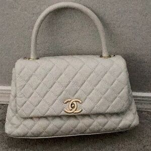 Gorgeous white Chanel tote in great condition.
